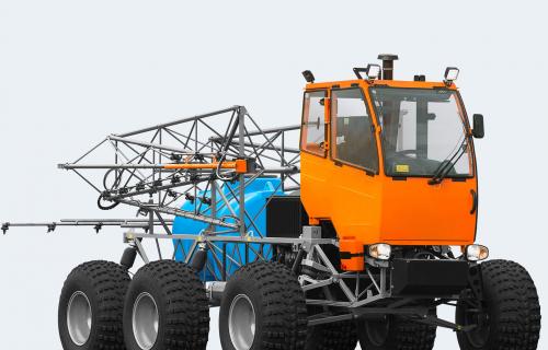 Самоходный опрыскиватель-разбрасыватель «Туман-1М»